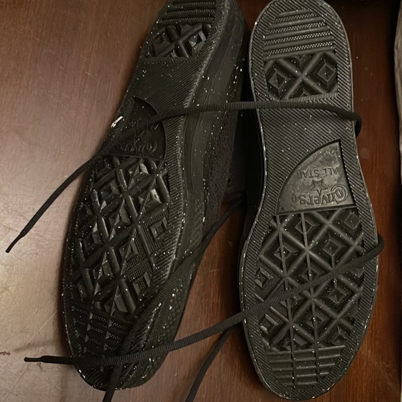 Converse All-Stars.  Night stars. Size 12. But they run large - Picture 2 of 3